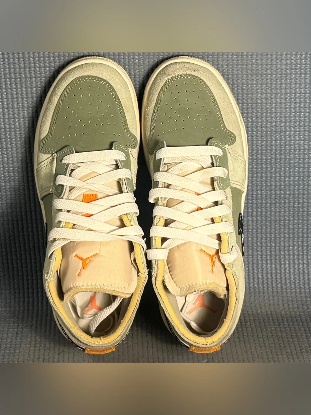 Nike Air Jordan 1 Low SE Craft Sky J Light Olive Shoes Sz 4.5Y Sz 6 Women